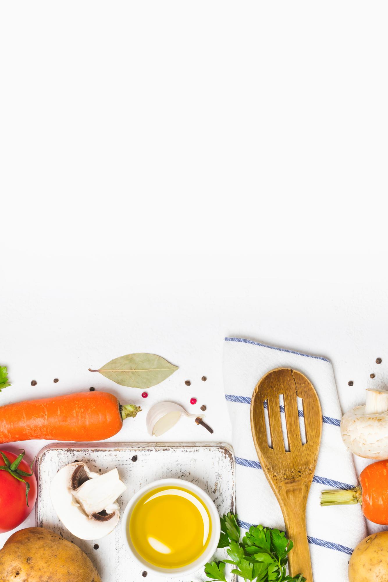 Set ingredienti e strumenti su tavolo